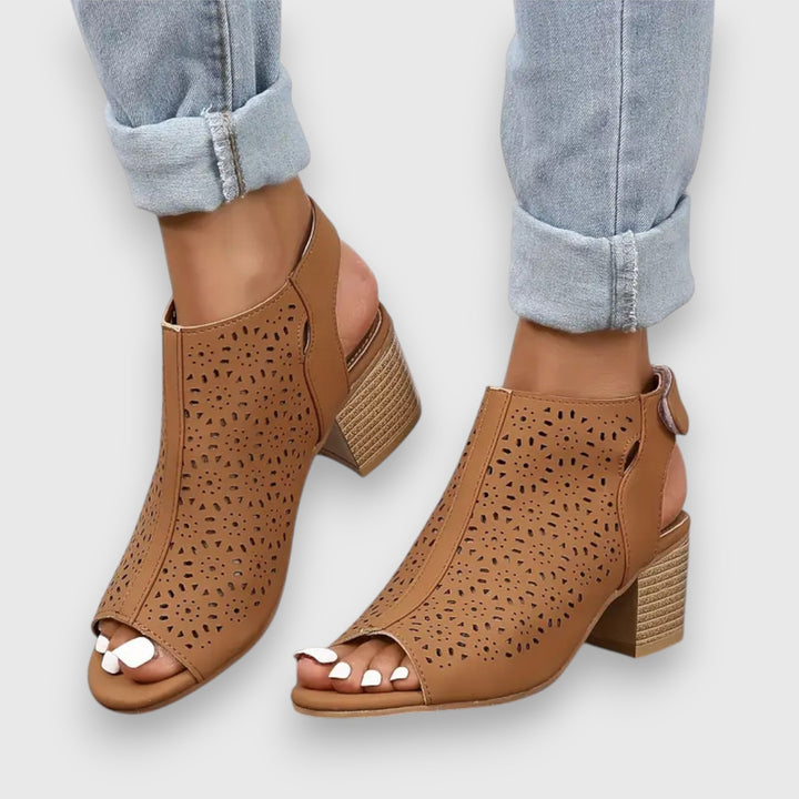 Clara – Sandálias Mira