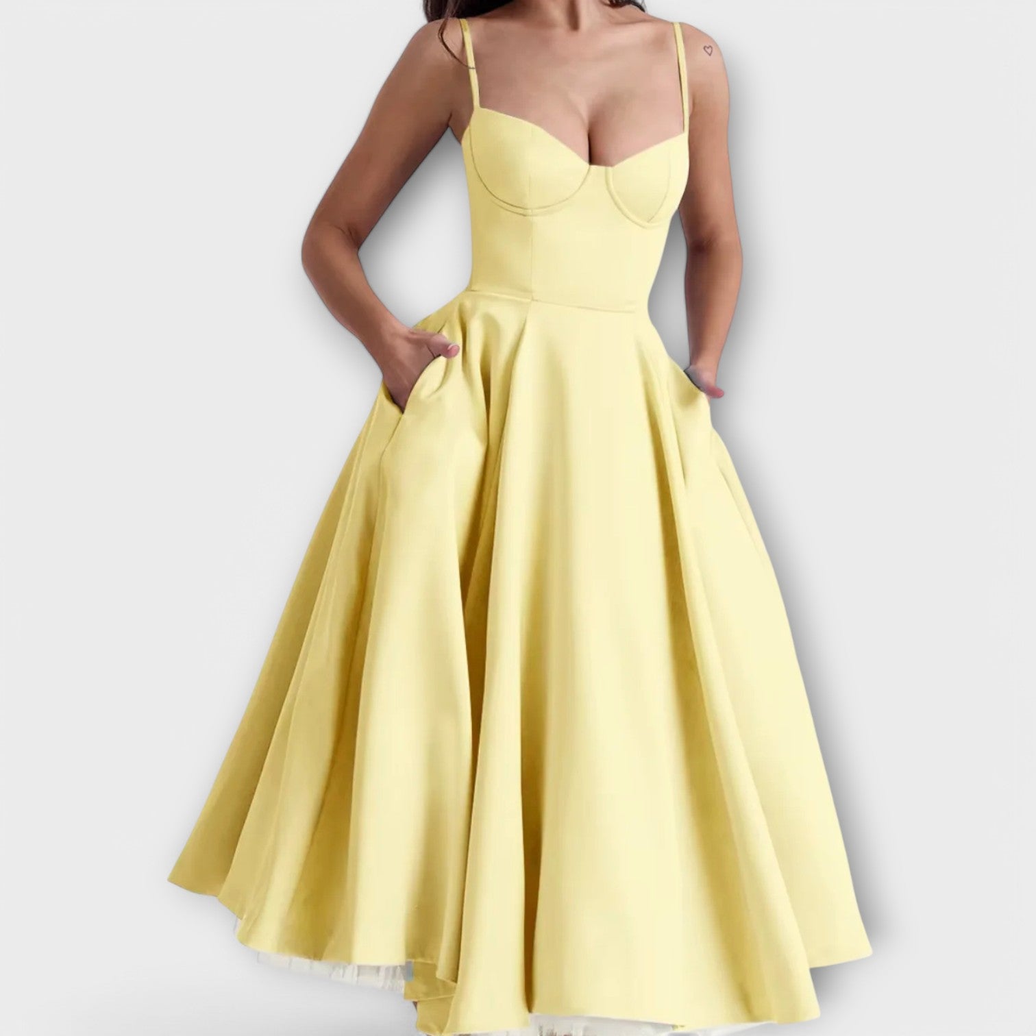 Mélie – Vestido de Verão Leve com Detalhe de Corpete