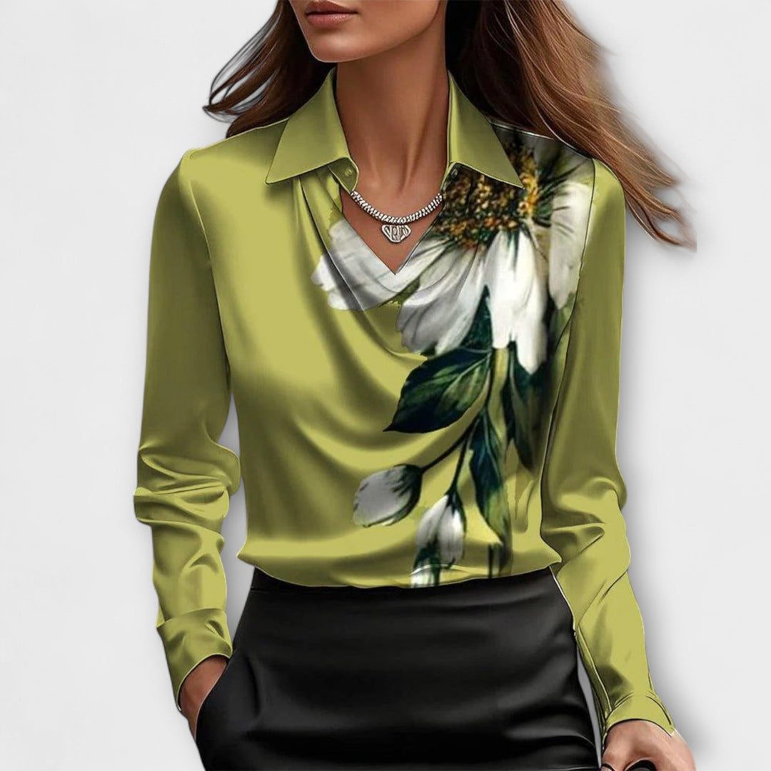 Blusa brilhante com gola franzida