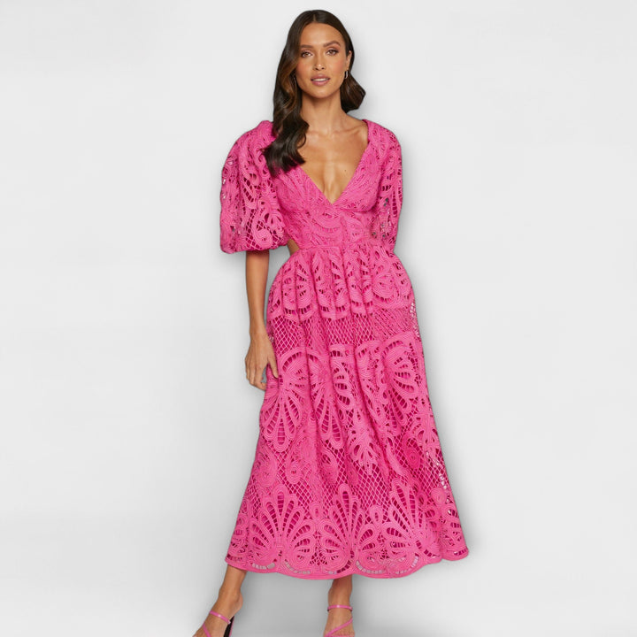 Vestido elegante com detalhes delicados