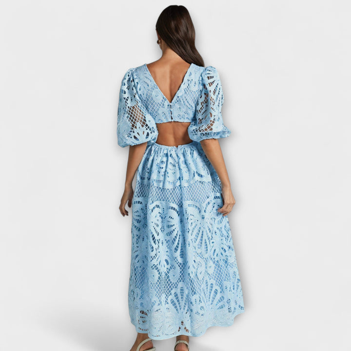 Vestido elegante com detalhes delicados