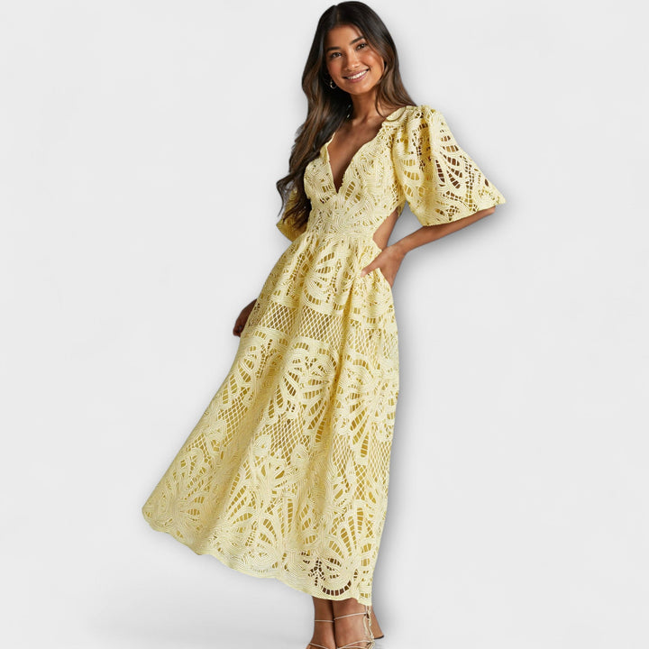 Vestido elegante com detalhes delicados