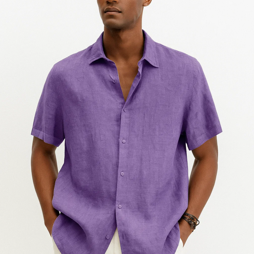 Camisa de Botão com Colarinho Aberto e Manga Curta Arejada