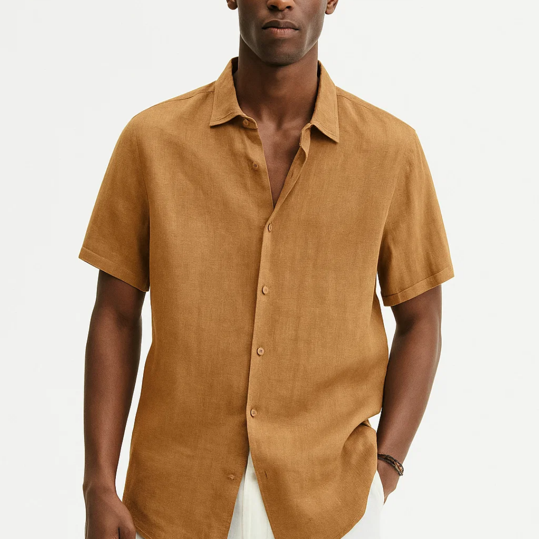 Camisa de Botão com Colarinho Aberto e Manga Curta Arejada