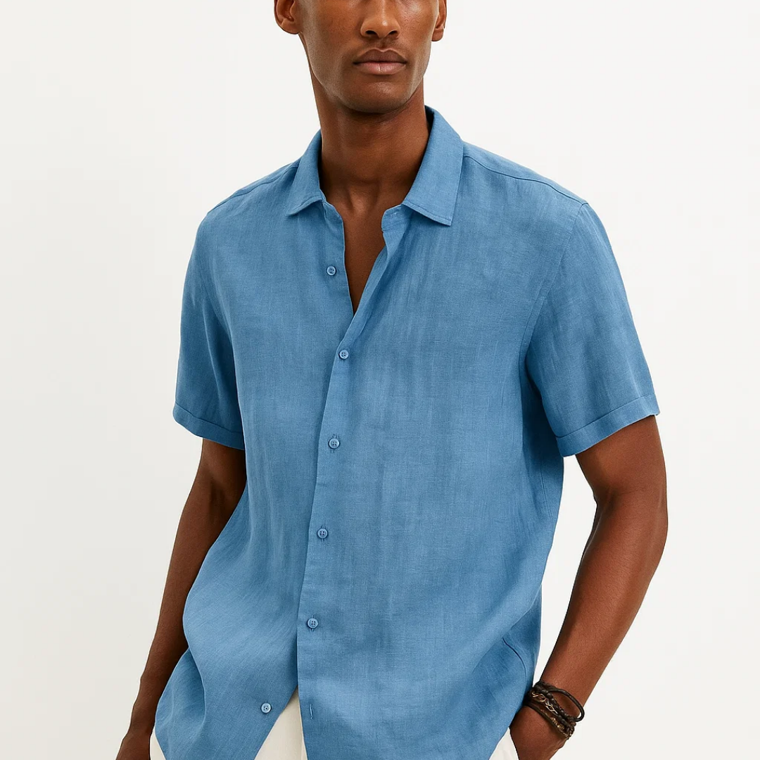 Camisa de Botão com Colarinho Aberto e Manga Curta Arejada