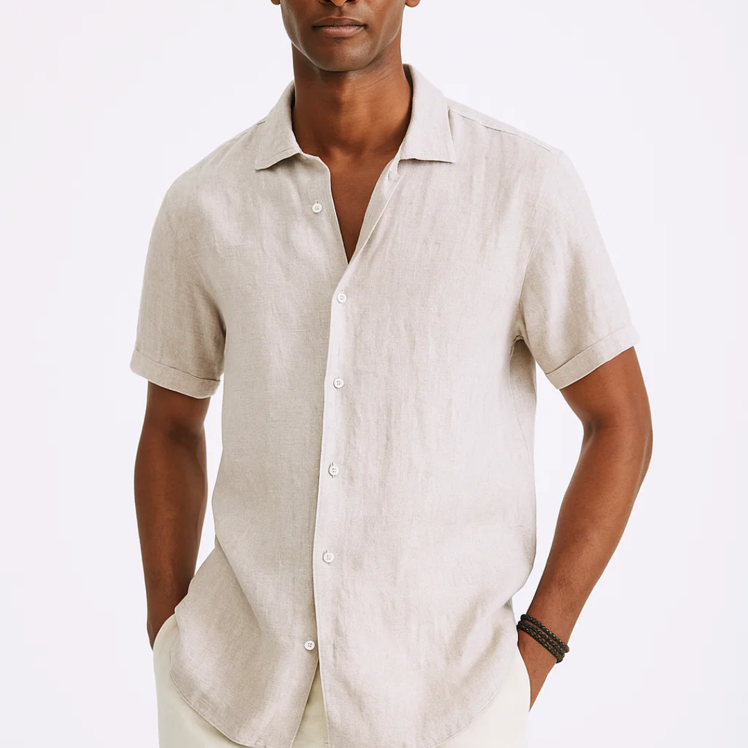 Camisa de Botão com Colarinho Aberto e Manga Curta Arejada