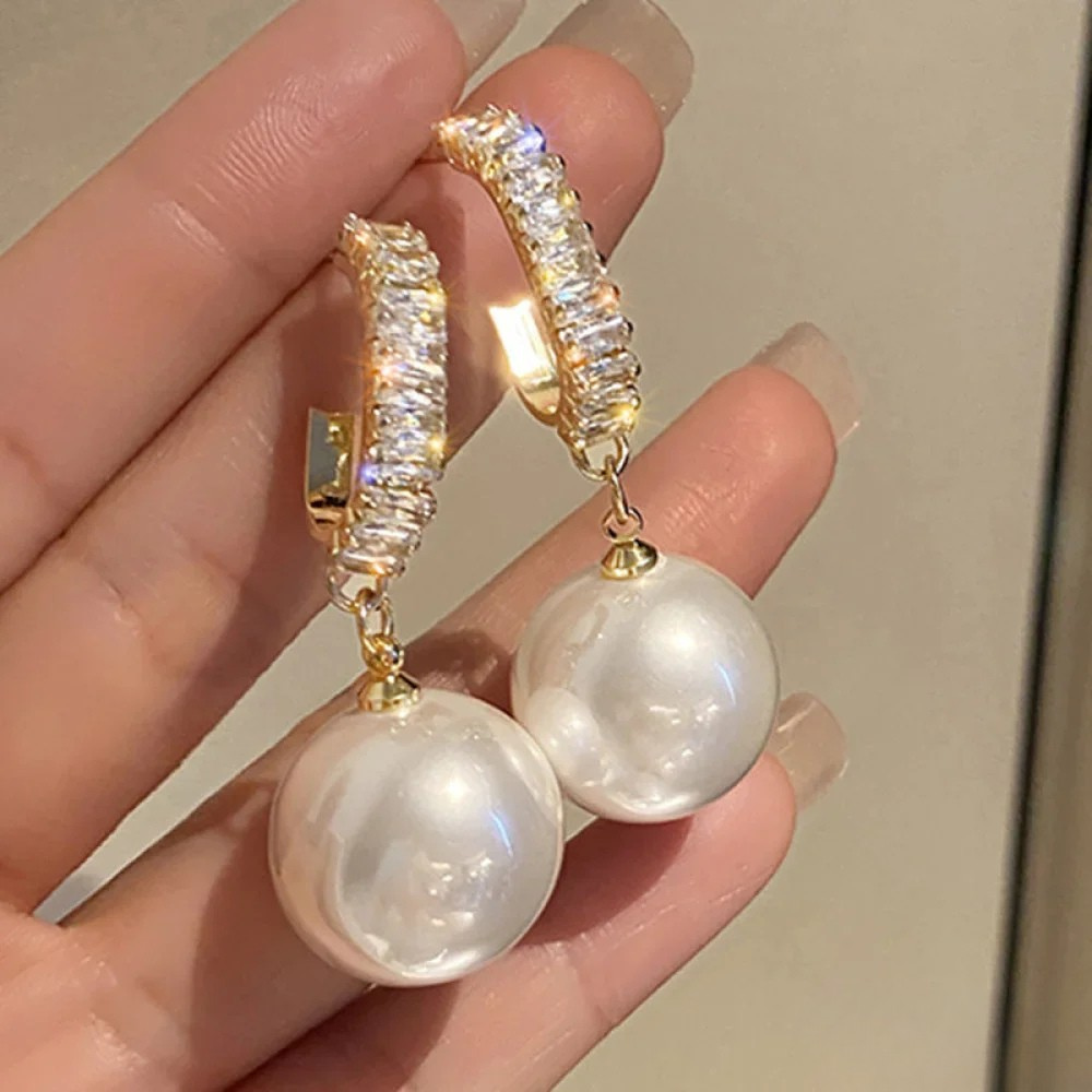 Brincos Elegantes com Pérolas e Zircônias