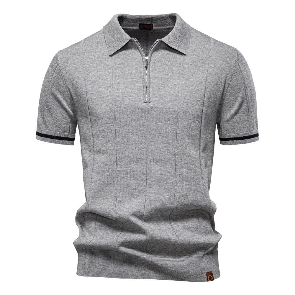 Camisa Polo com Meio Zíper – Textura Vertical e Praticidade ao Vestir
