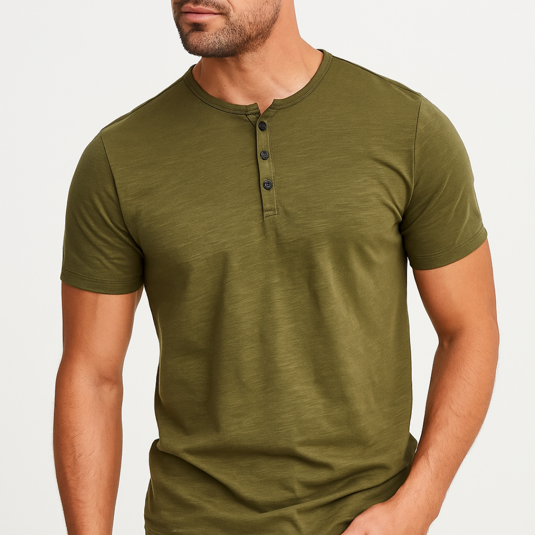 Camisa Henley com Gola de Botões e Camadas Inferiores Lisos