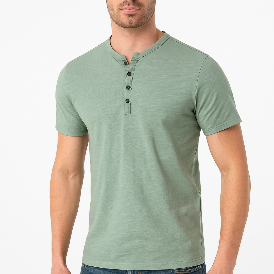 Camisa Henley com Gola de Botões e Camadas Inferiores Lisos