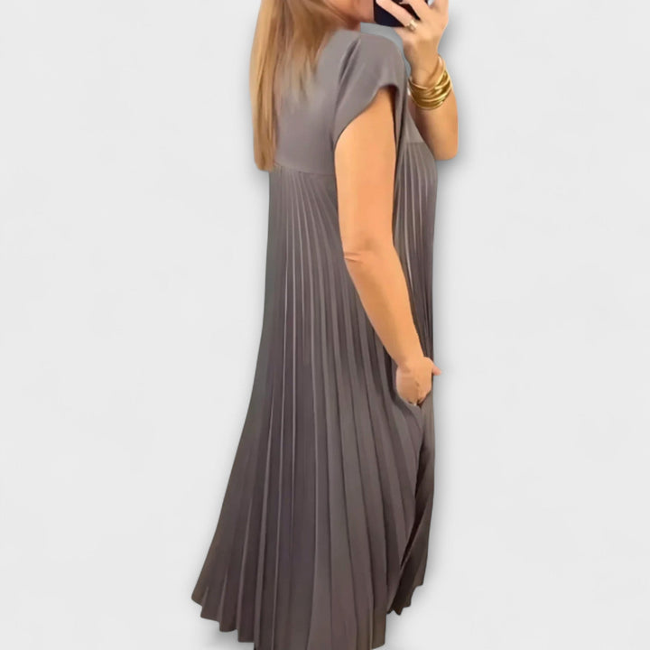 Zairelle – Elegante Vestido Plissado