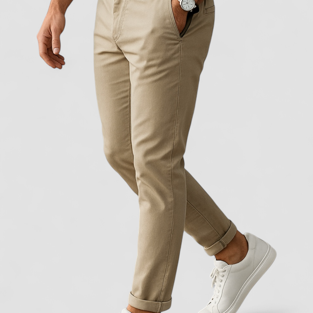 Calças Ajustadas em Tecido Macio com Acabamento Justo nos Tornozelos