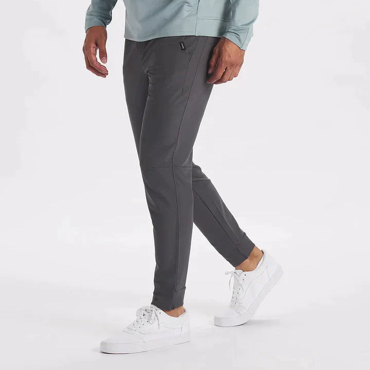 Calças Plus em Tecido Elástico para Máxima Liberdade de Movimento