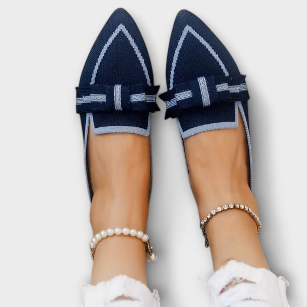 Sapatos planos femininos com design em nó