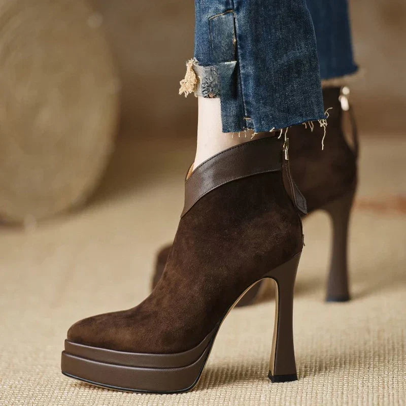 Dora - Botas com estilo moderno, conforto e atitude