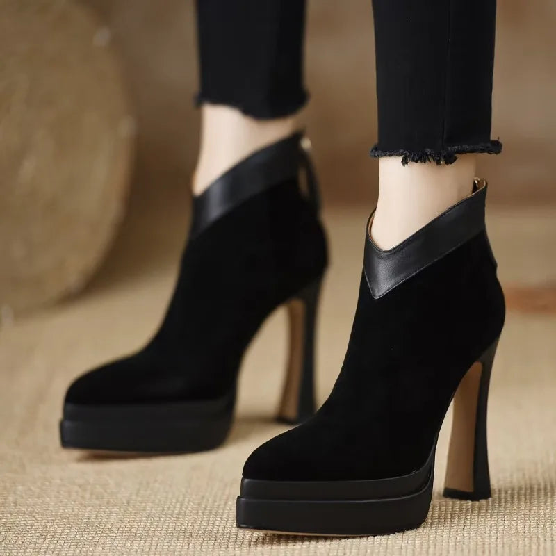 Dora - Botas com estilo moderno, conforto e atitude