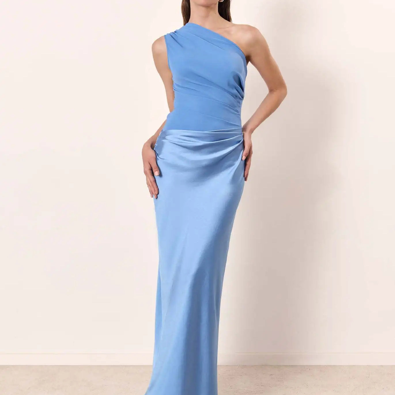 Sandra - Vestido Maxi de Cetim