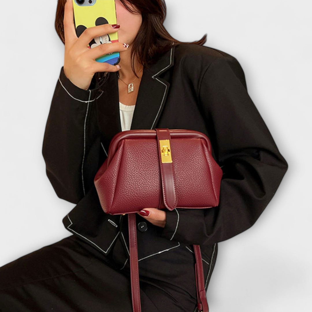 Cécile. - Bolsa Retro