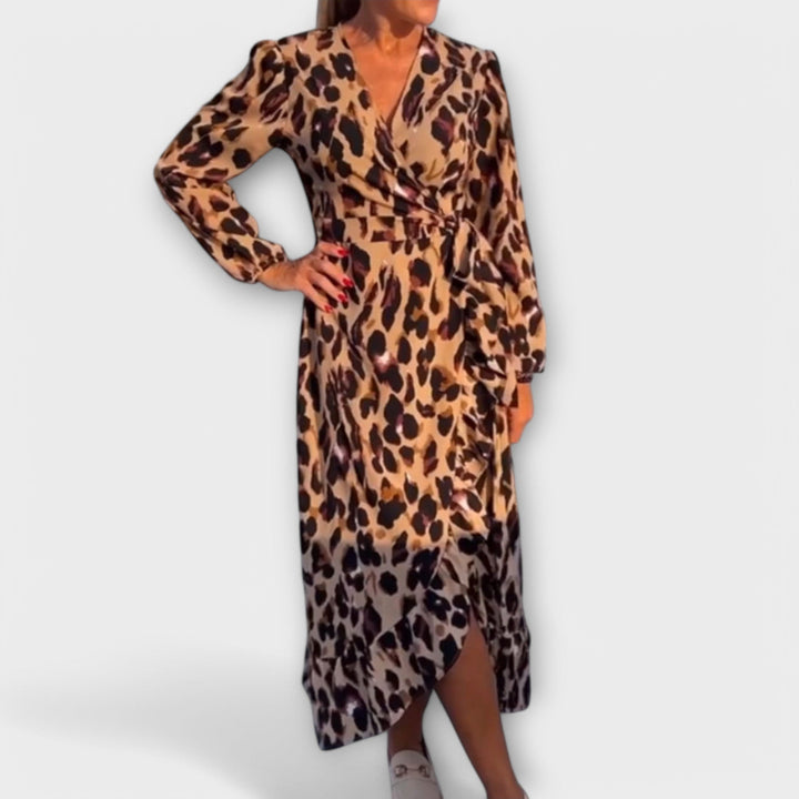Vestido casual com padrão de leopardo e decote em V