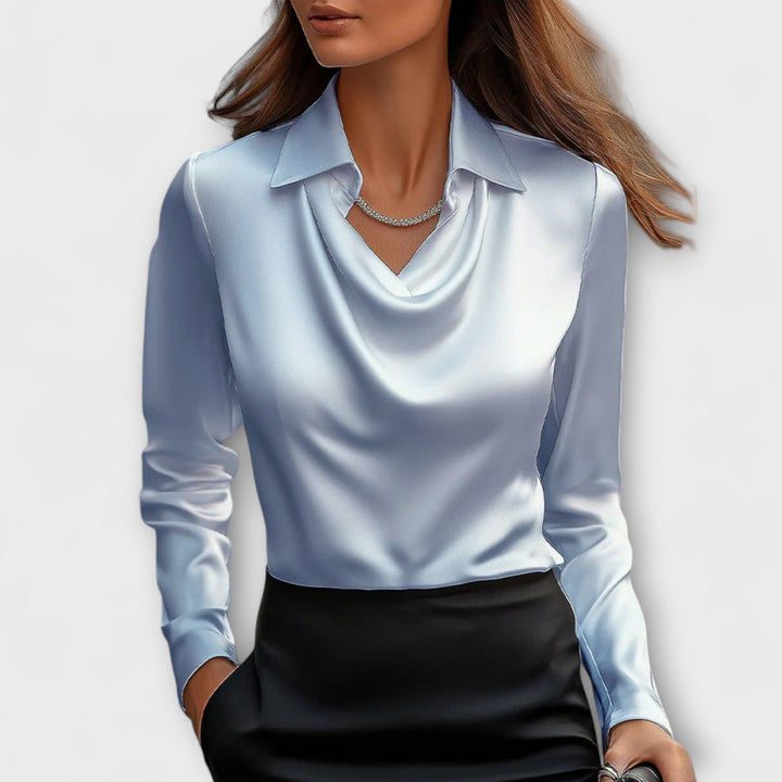 Blusa brilhante com gola franzida
