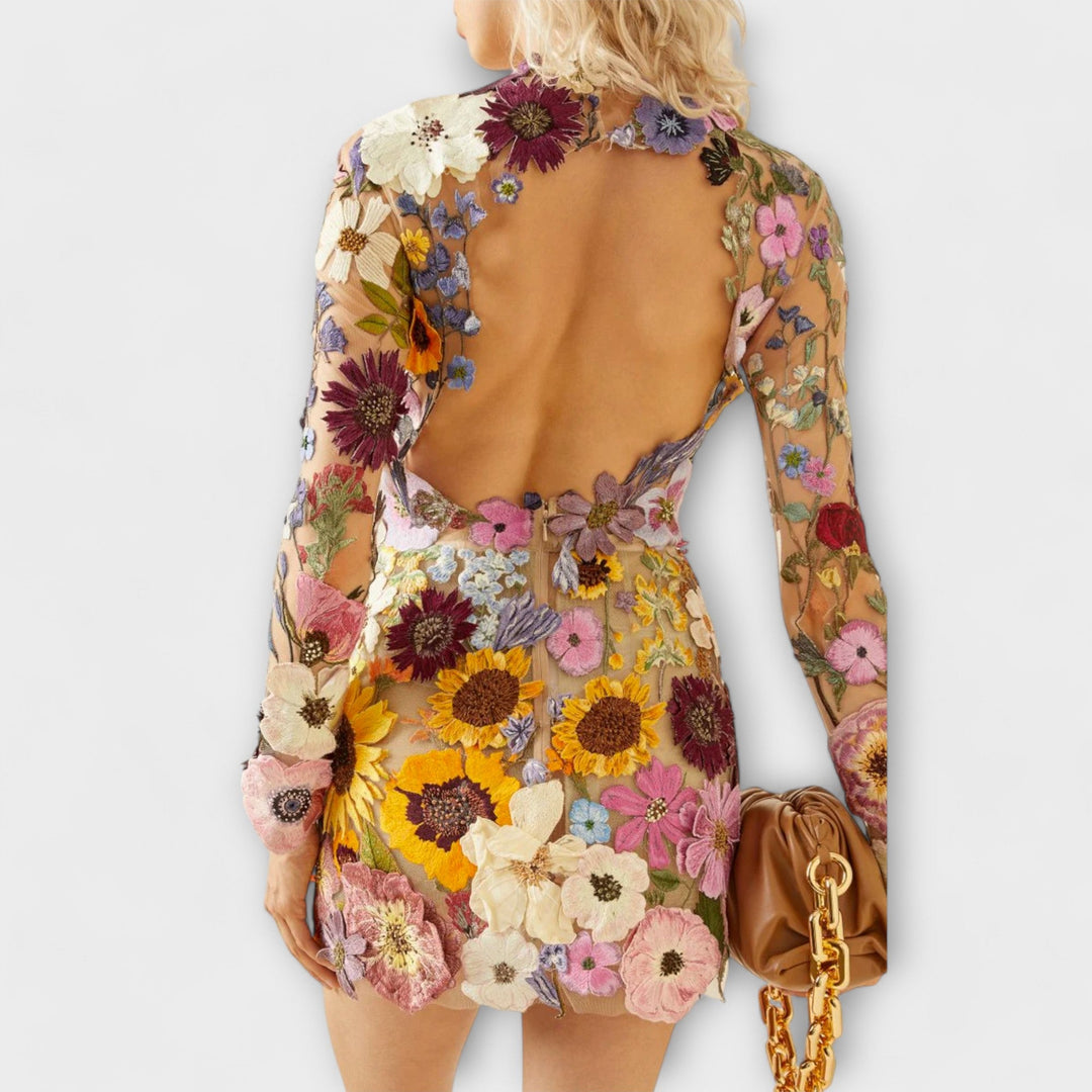 Dolores - Vestido com padrão de flores 3D
