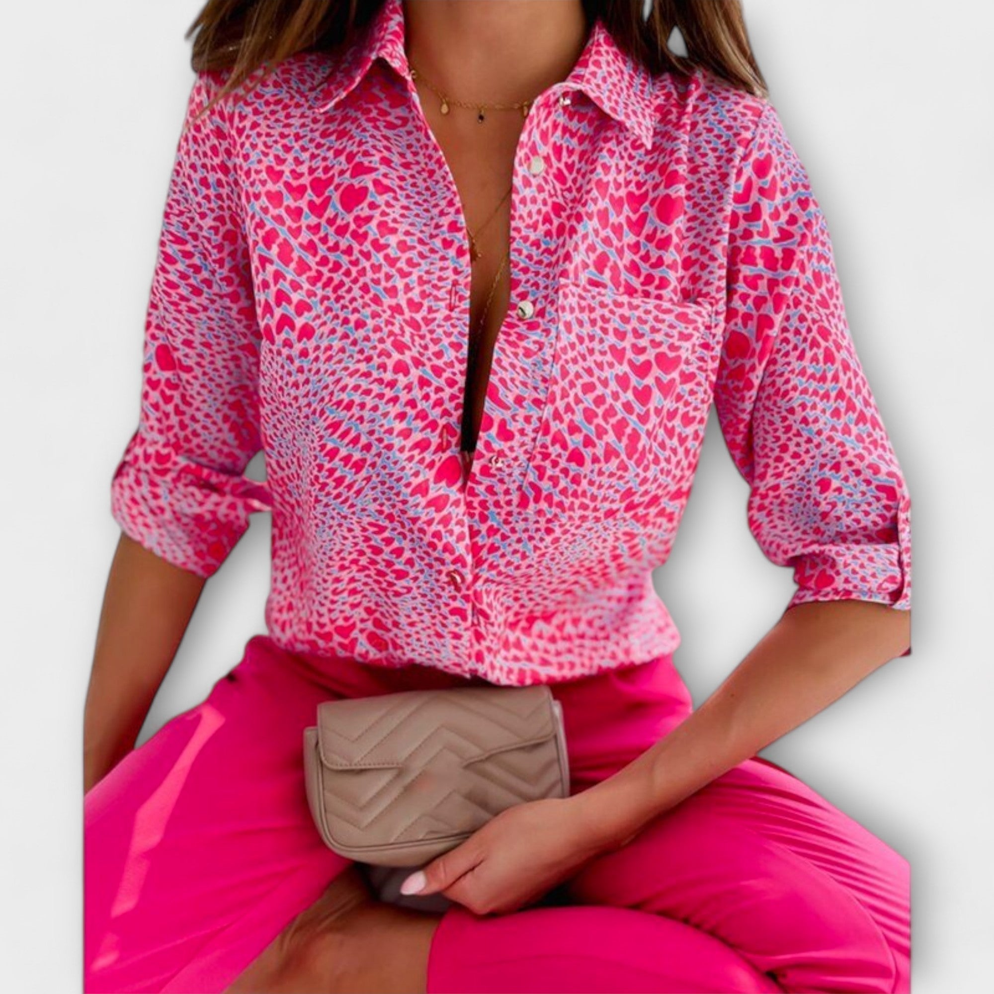 Blusa com colarinho clássico