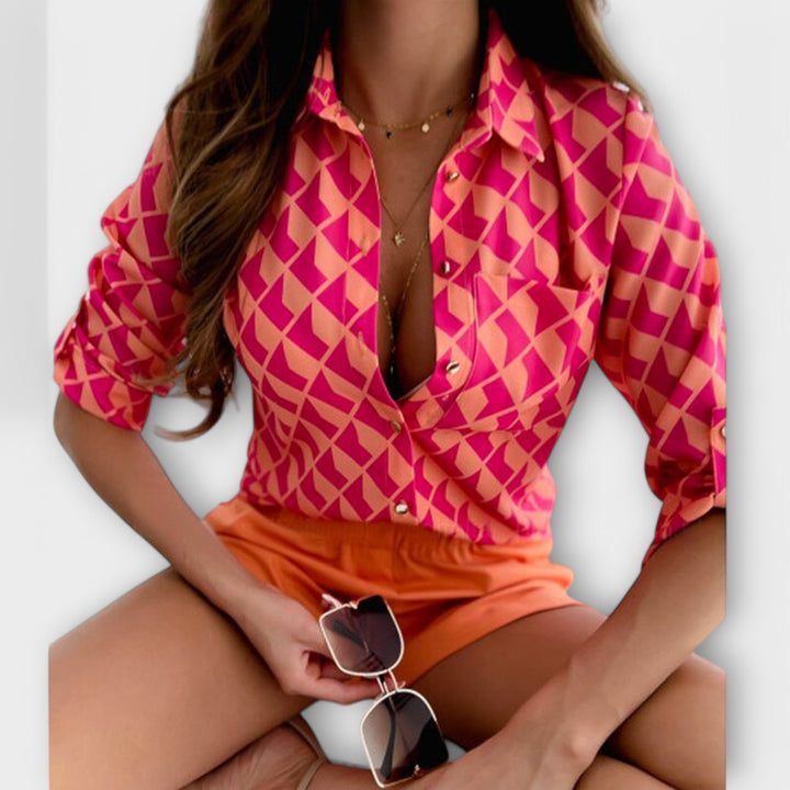 Blusa com colarinho clássico